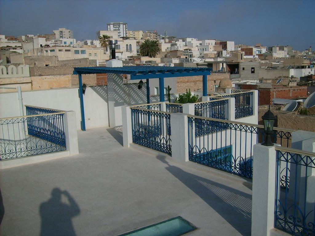 Dar Baaziz